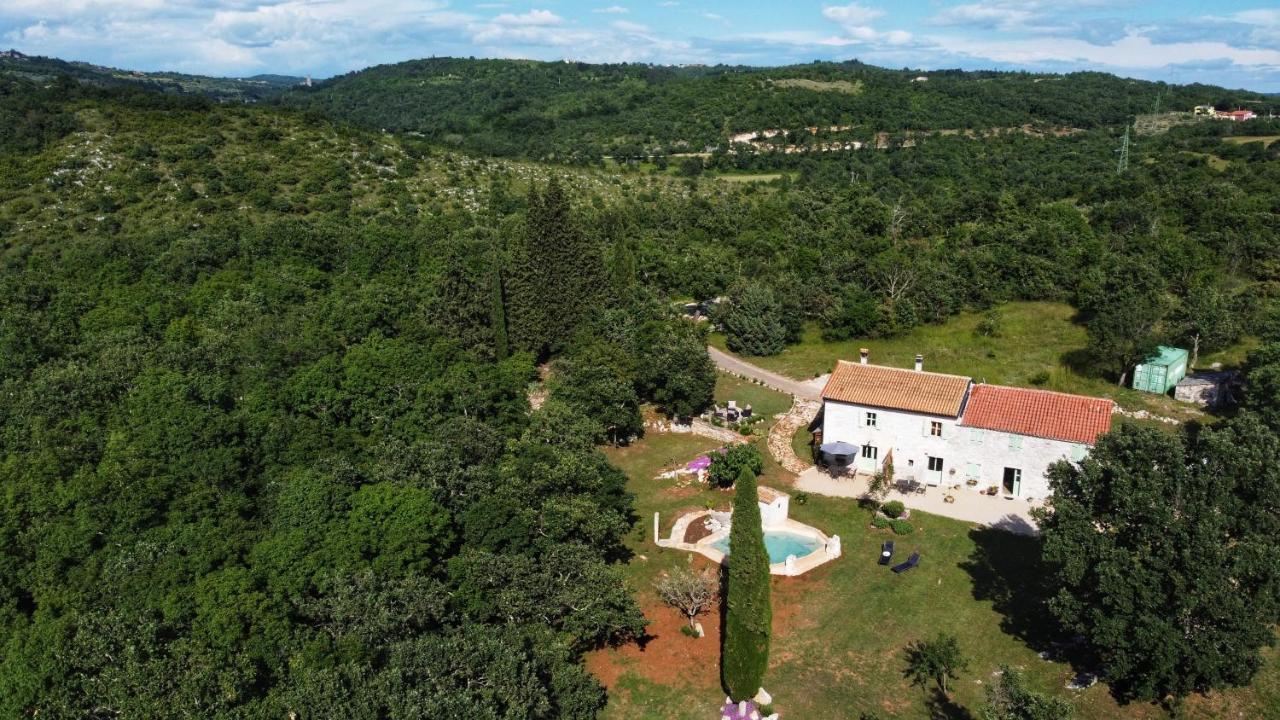 Cottage Al Merlo Olivo Buje Exterior photo